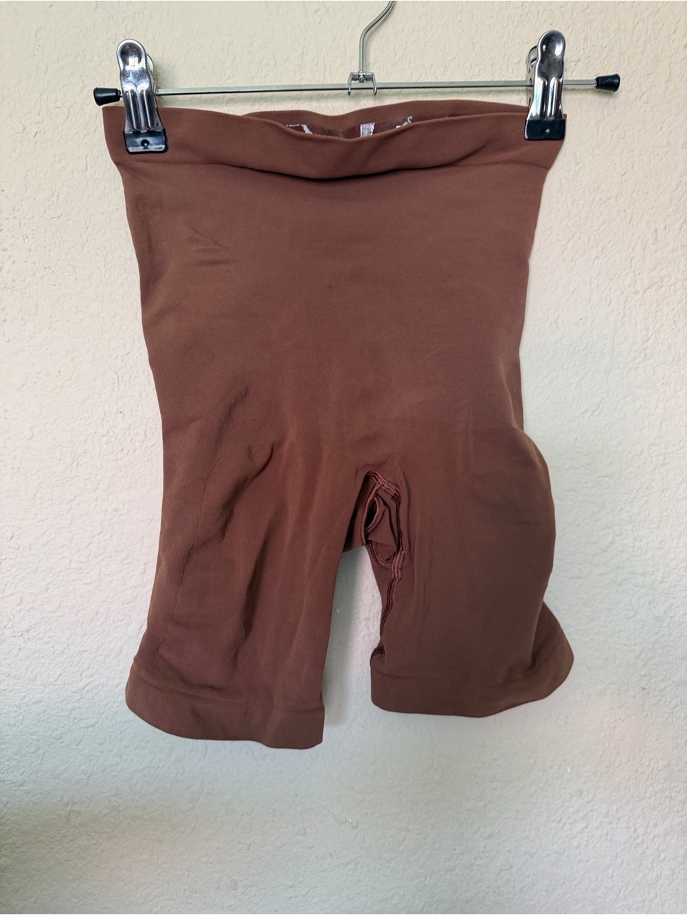 Skims‎ Everyday Sculpt High Mid Thigh Short Jasper size L NWOT
